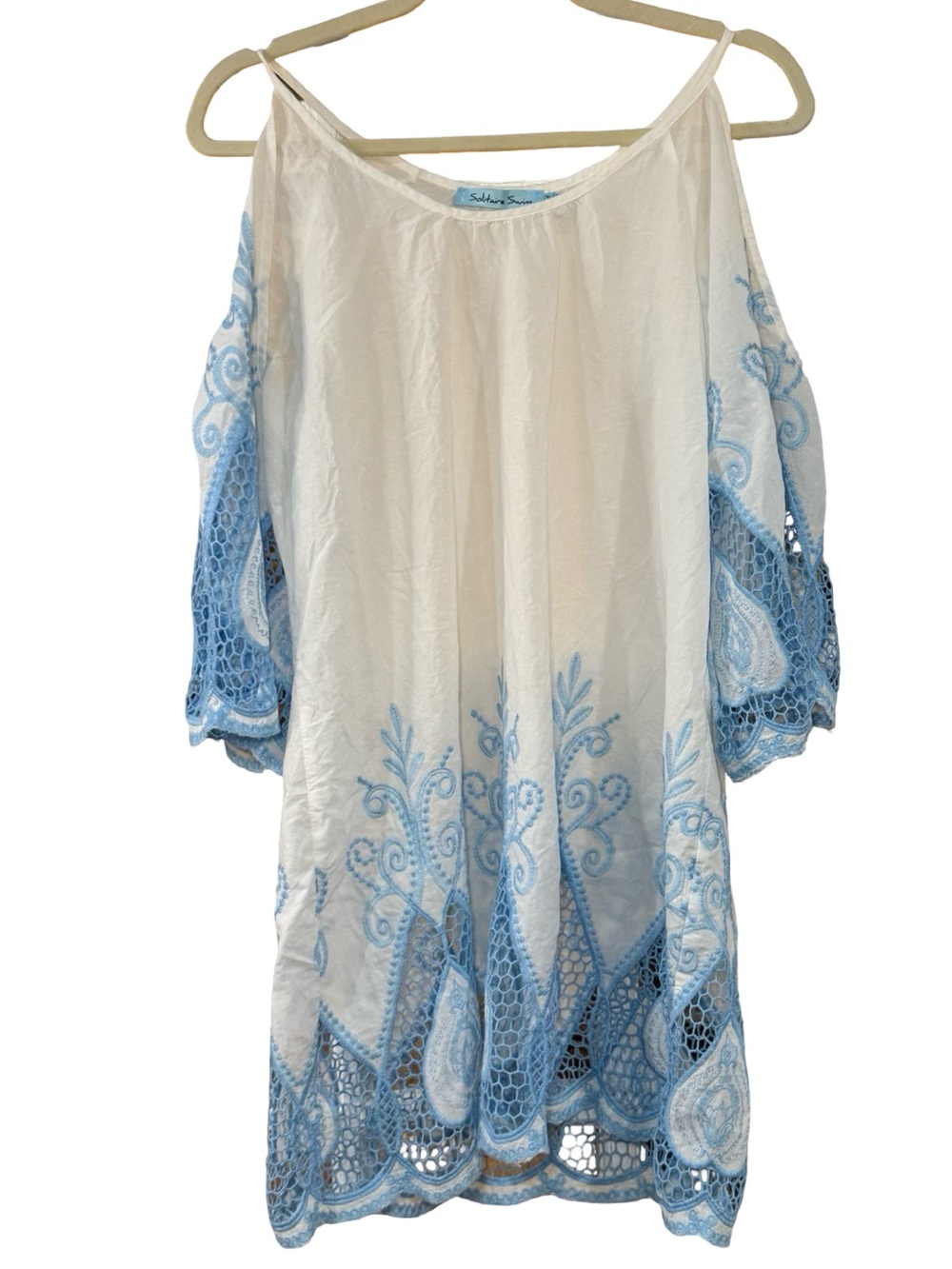 ▫️🩱🌴  Solitaire White & Blue Embroidered Cold-Shoulder Swim Coverup  🌴🩱▫️‎